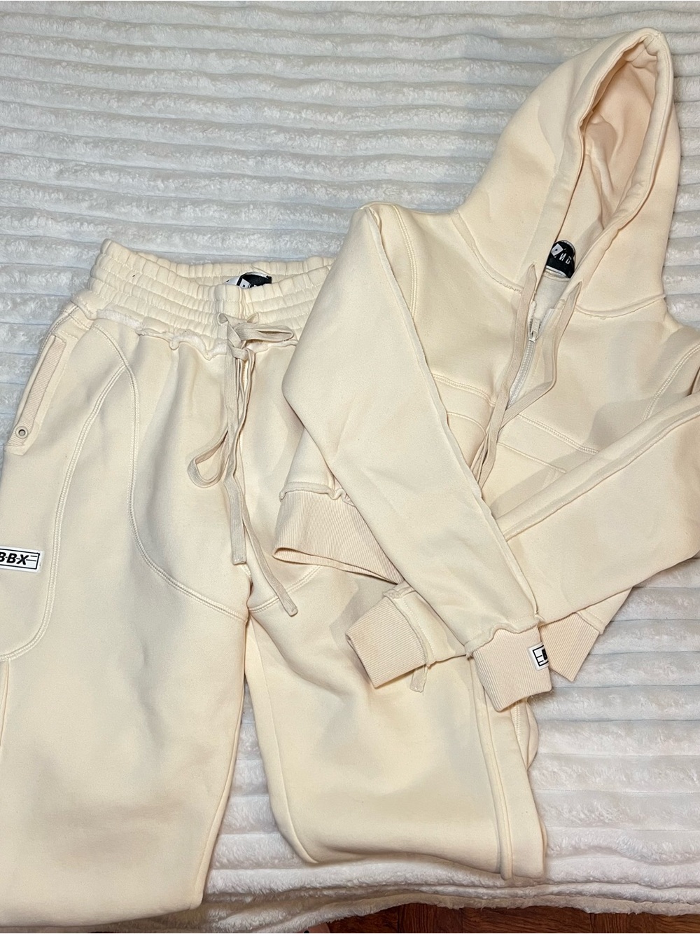 BBXBRAND Cream Jogger Set